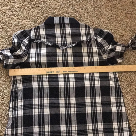 Black & white plaid button front shirt - Picture 6 of 9